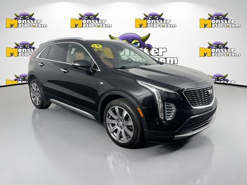 Used 2019 Cadillac XT4 Premium Luxury w/ Enhanced Visibility Package AWD/4WD image 3