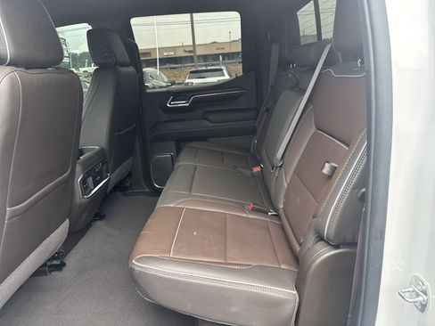 Used 2024 GMC Sierra 1500 Denali w/ Denali Reserve Package AWD/4WD image 13
