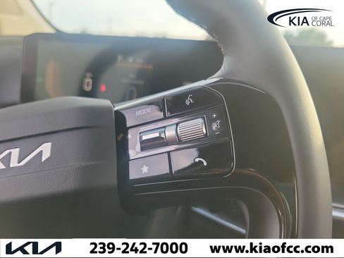 New 2026 Kia Sorento EX AWD/4WD image 32