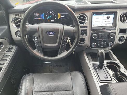 Used 2017 Ford Expedition XLT w/ Equipment Group 202A image 17