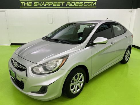 Used 2013 Hyundai Accent GLS FWD image 5