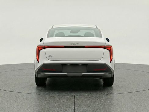 Used 2025 Kia K4 LXS image 7