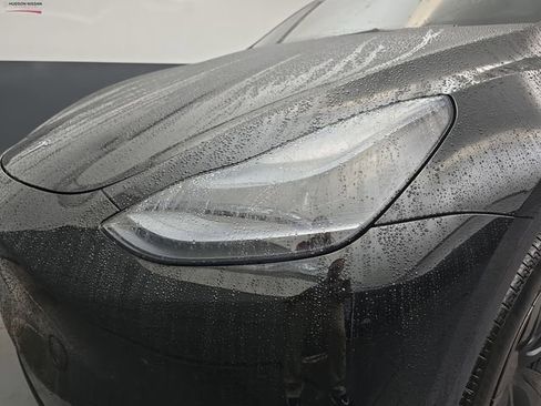 Used 2025 Tesla Model Y Long Range image 14