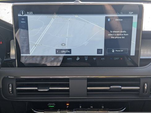 New 2025 Lincoln Corsair FWD w/ Equipment Group 101A image 32