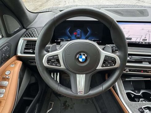 Certified 2024 BMW X7 xDrive40i w/ M Sport Package image 19
