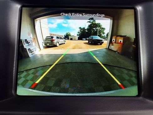 Used 2023 Dodge Charger SXT image 4