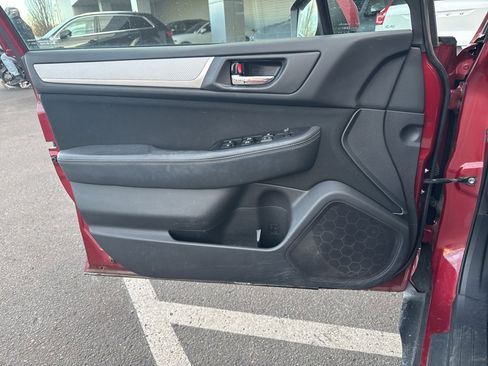 Used 2015 Subaru Outback 2.5i Premium image 6