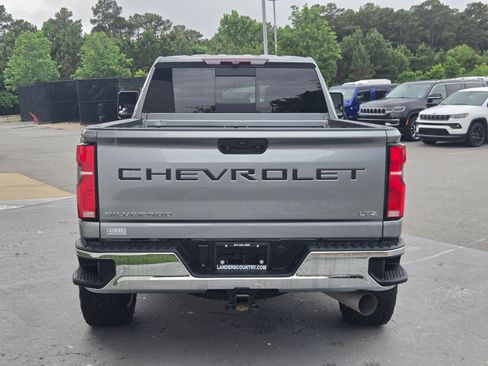 Used 2024 Chevrolet Silverado 2500 LTZ w/ LTZ Convenience Package AWD/4WD image 6