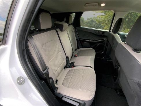 Used 2022 Ford Escape SE FWD image 25