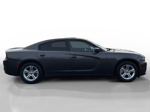 Used 2022 Dodge Charger SXT w/ Leather Interior Group image 6