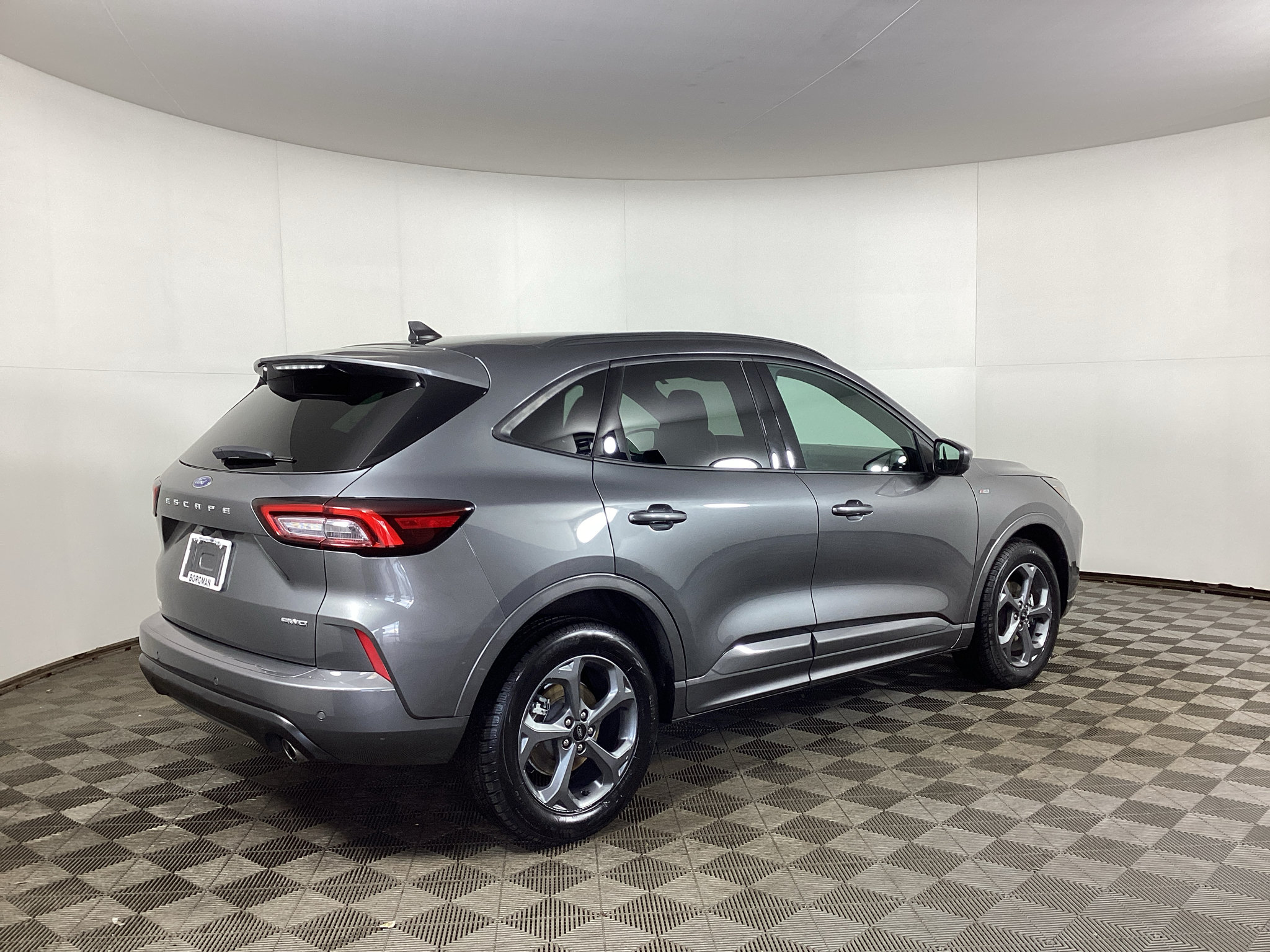 Used 2023 Ford Escape ST-Line Select w/ Tech Pack #1 AWD/4WD image 2