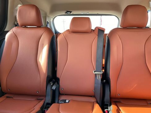 New 2026 Kia Carnival EX image 23