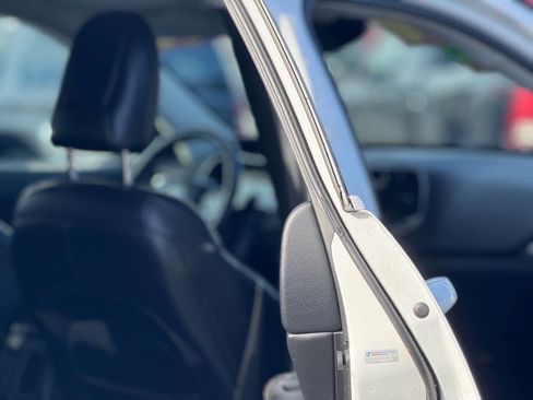 Used 2019 Jeep Cherokee Limited w/ Luxury Group image 5