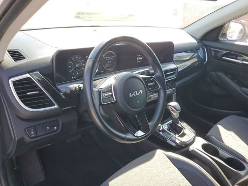 Certified 2024 Kia Seltos S FWD image 11