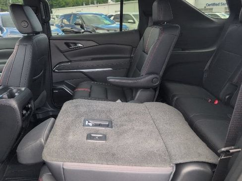 Used 2024 Chevrolet Traverse RS w/ LPO, Floor Liner Package AWD/4WD image 44
