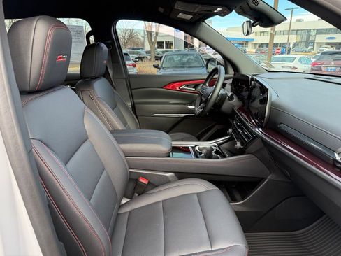 Used 2024 Chevrolet Traverse Z71 image 21