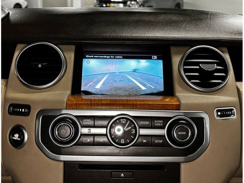 Used 2015 Land Rover LR4 HSE LUX image 31