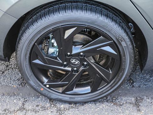 Certified 2026 Hyundai Elantra Sport FWD image 11