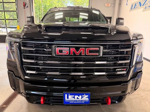 Used 2025 GMC Sierra 2500 AT4 w/ AT4 Premium Plus Package AWD/4WD image 3
