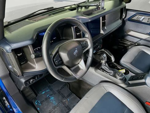 Used 2023 Ford Bronco Outer Banks AWD/4WD image 2