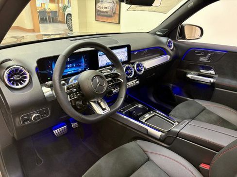 New 2025 Mercedes-Benz GLB 35 AMG 4MATIC image 7