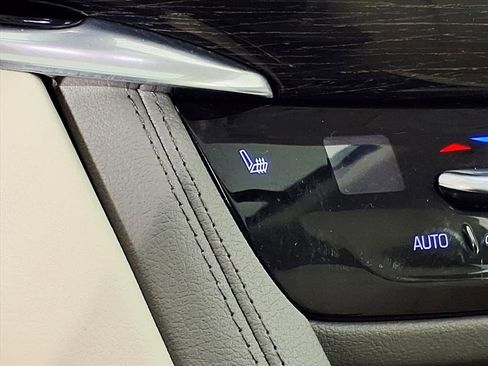 Used 2020 Cadillac XT6 Premium Luxury image 7