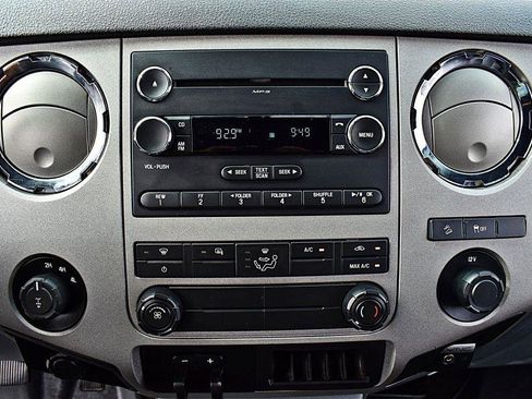 Used 2015 Ford F250 XLT w/ XLT Value Package AWD/4WD image 36