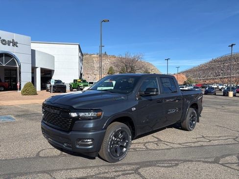 New 2026 RAM 1500 4x4 Crew Cab image 2