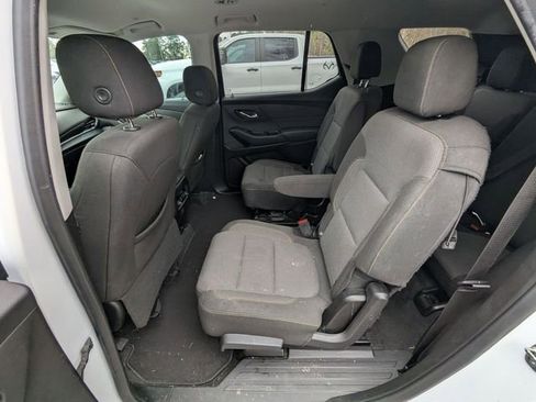 Used 2019 Chevrolet Traverse LT image 12