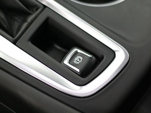 Used 2022 Chevrolet Equinox LT w/ Driver Convenience Package FWD image 27