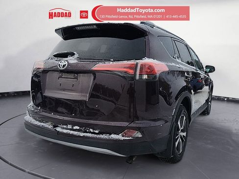 Used 2018 Toyota RAV4 XLE image 5