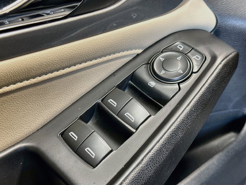 Used 2023 Chevrolet Traverse LS w/ Safety Package AWD/4WD image 18