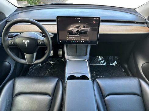 Used 2022 Tesla Model Y Performance AWD/4WD image 15