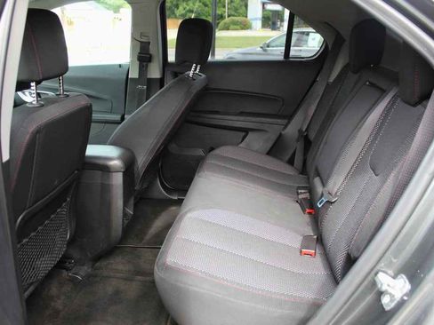 Used 2017 Chevrolet Equinox LT FWD image 28