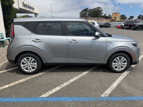 Used 2023 Kia Soul LX FWD image 21