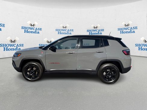 Used 2023 Jeep Compass Trailhawk image 4