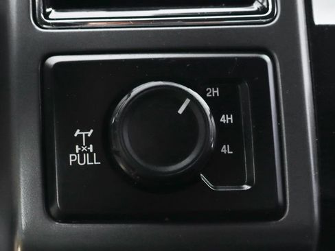 Used 2019 Ford F150 XLT w/ Equipment Group 302A Luxury AWD/4WD image 35