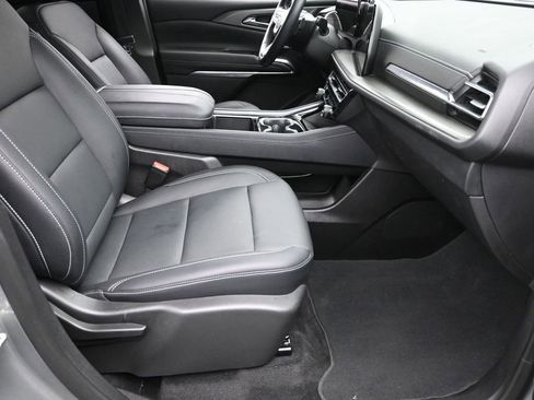 Certified 2025 Chevrolet Traverse LT image 7