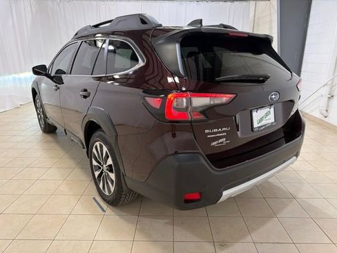 Used 2025 Subaru Outback Limited AWD/4WD image 4