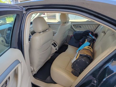 Used 2014 Ford Taurus SEL w/ Equipment Group 201A image 6