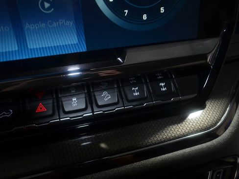 Used 2023 Chevrolet Silverado 1500 ZR2 w/ Technology Package image 36