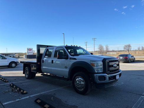 Used 2015 Ford F550 2WD Crew Cab Super Duty image 4