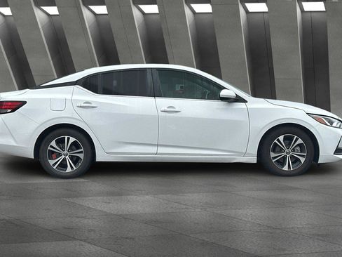 Used 2023 Nissan Sentra SV image 3