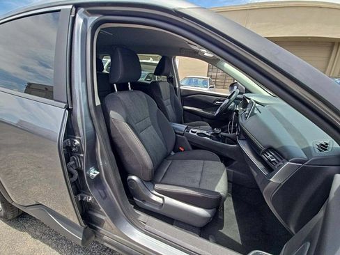 Certified 2025 Nissan Rogue SV AWD/4WD image 9