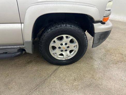 Used 2004 Chevrolet Tahoe Z71 w/ Z71 Preferred Equipment Group AWD/4WD image 15