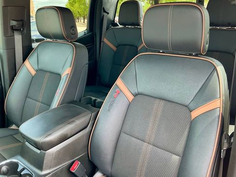 Used 2024 GMC Canyon AT4 w/ Technology Package AWD/4WD image 40