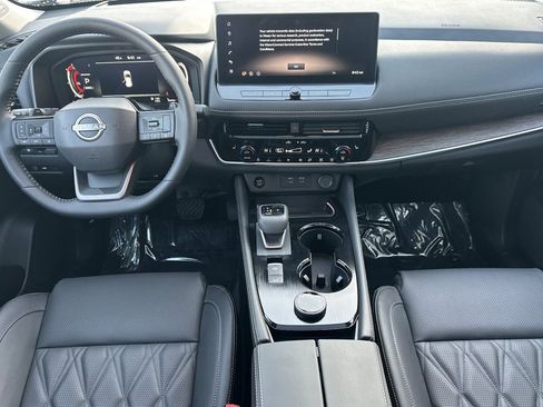 New 2026 Nissan Rogue Platinum w/ Platinum Premium Package AWD/4WD image 16