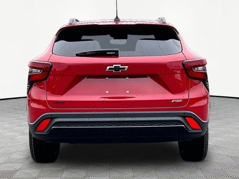 New 2026 Chevrolet Trax RS w/ Sunroof Package FWD image 5
