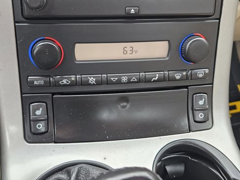 Used 2005 Chevrolet Corvette Convertible w/ Preferred Equipment Group image 16