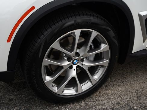 Used 2026 BMW X5 sDrive40i RWD image 11